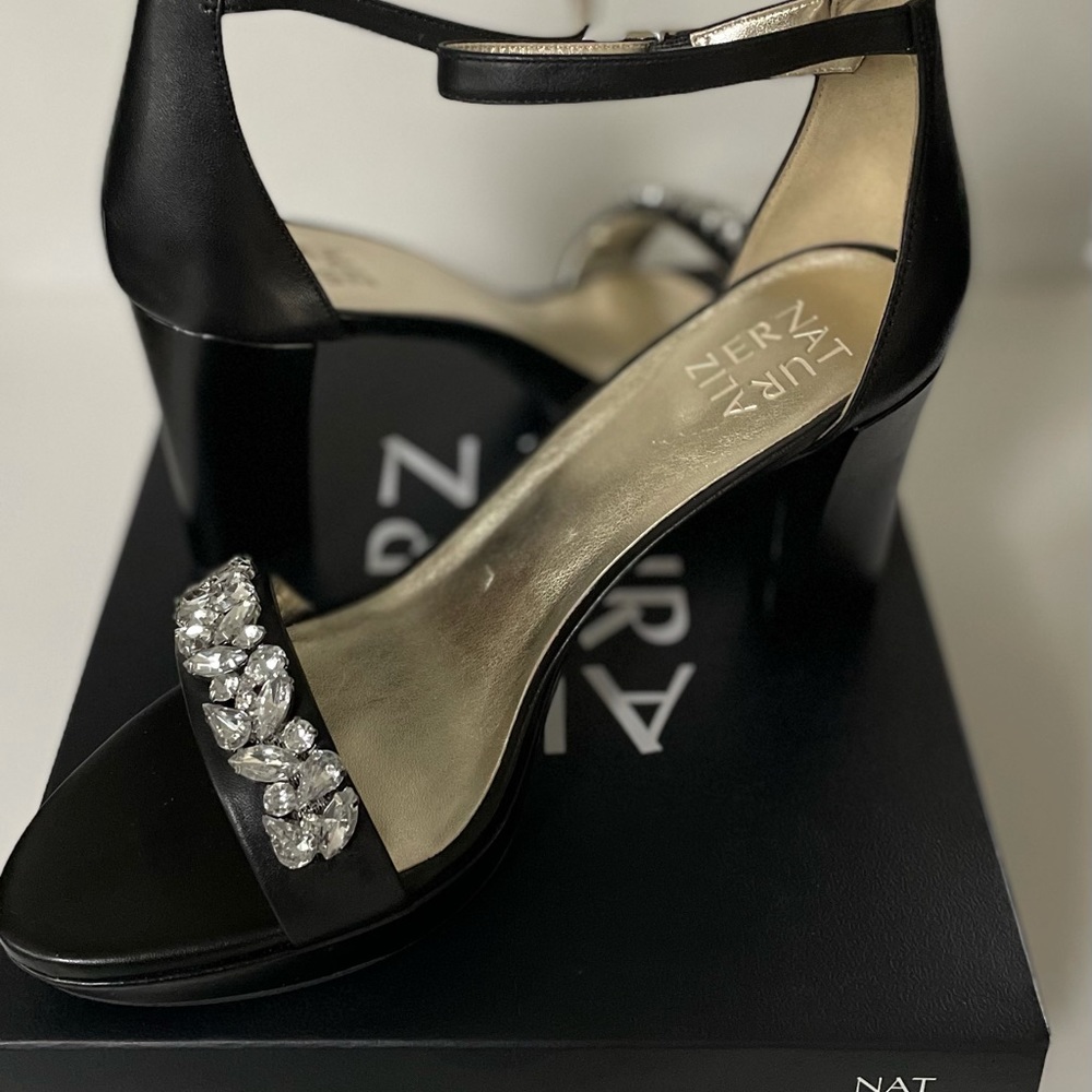 NATURALIZER Black High heel sandals 9M